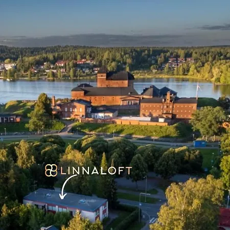 Linnaloft Cajo - Viihtyisae Asunto Linnan Vieressae Omalla Sisaeaenkaeynnillae Апартаменты