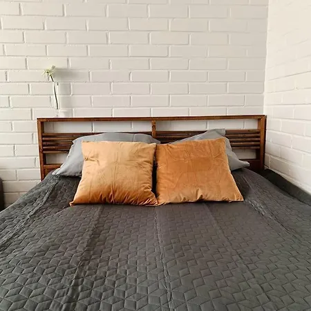 Διαμέρισμα Linnaloft - Viihtyisae Asunto Linnan Vieressae Omalla Sisaeaenkaeynnillae Χαμεενλίνα