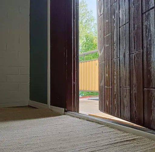 Linnaloft - Viihtyisae Asunto Linnan Vieressae Omalla Sisaeaenkaeynnillae Daire *