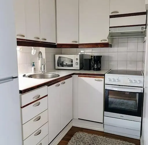 Linnaloft - Viihtyisae Asunto Linnan Vieressae Omalla Sisaeaenkaeynnillae Hämeenlinna